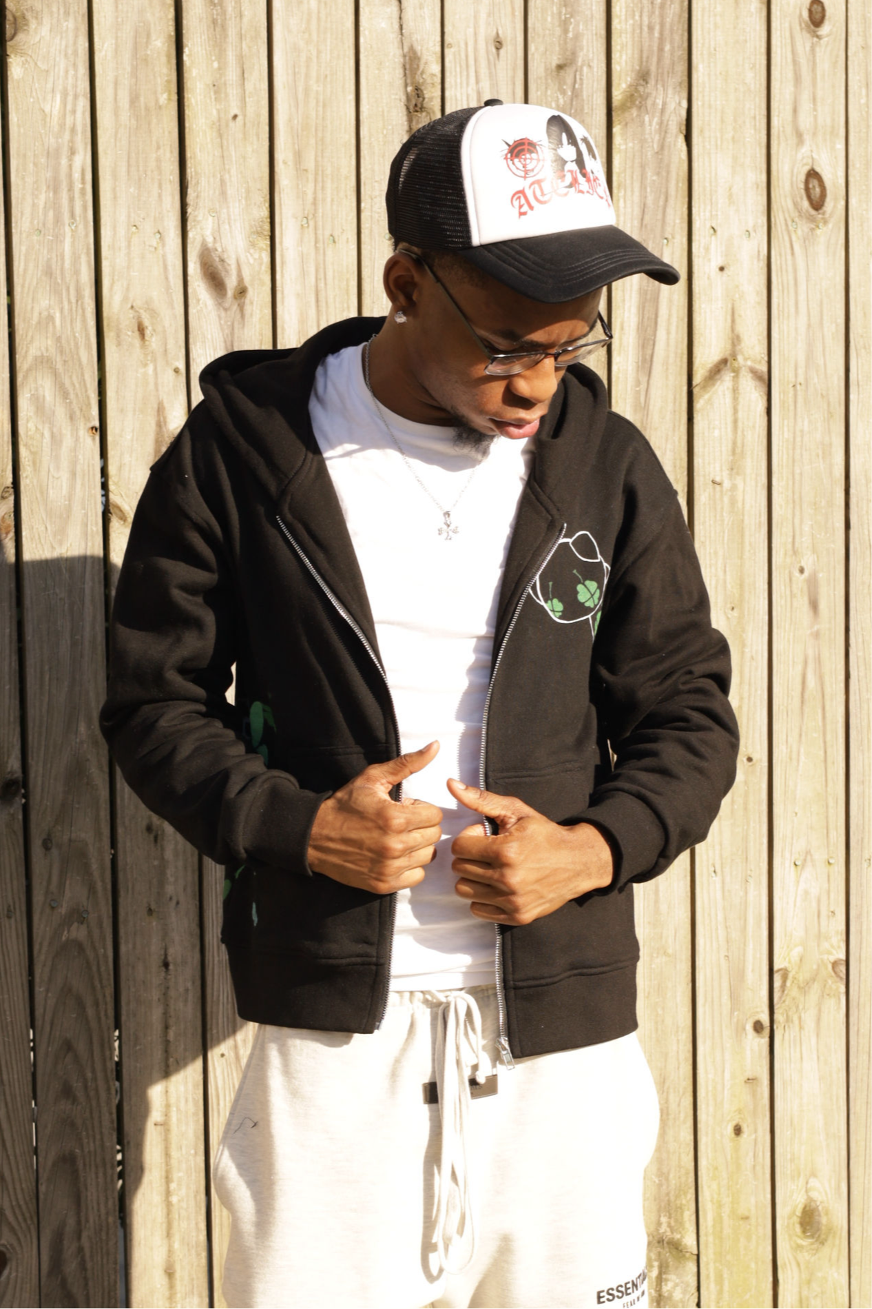 THREE WISE CLOVERS ZIP-UP HOODIE